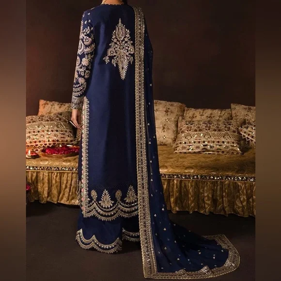 Pakistani/ Indian ready to wear - Picture 2 of 3